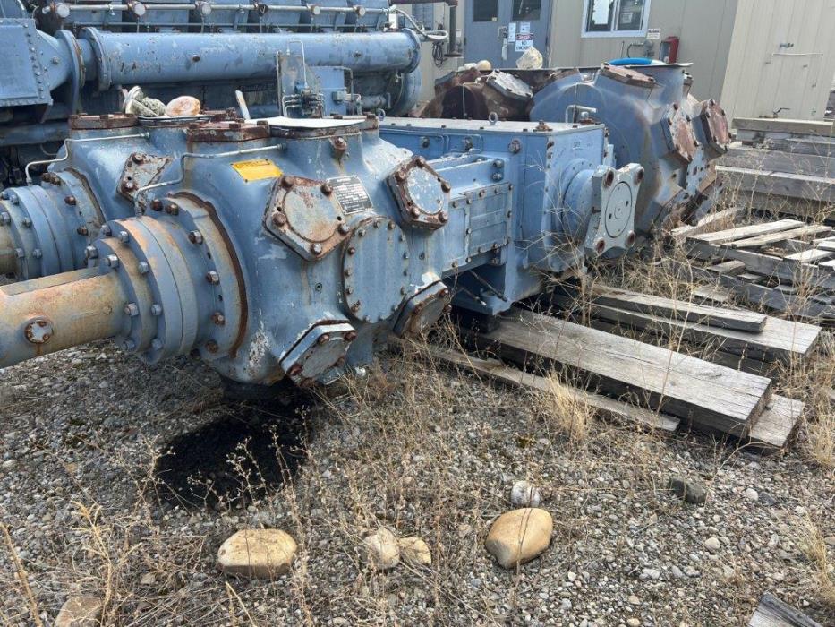 Superior MW-64 Compressor Frame and Cylinders, Used - 1